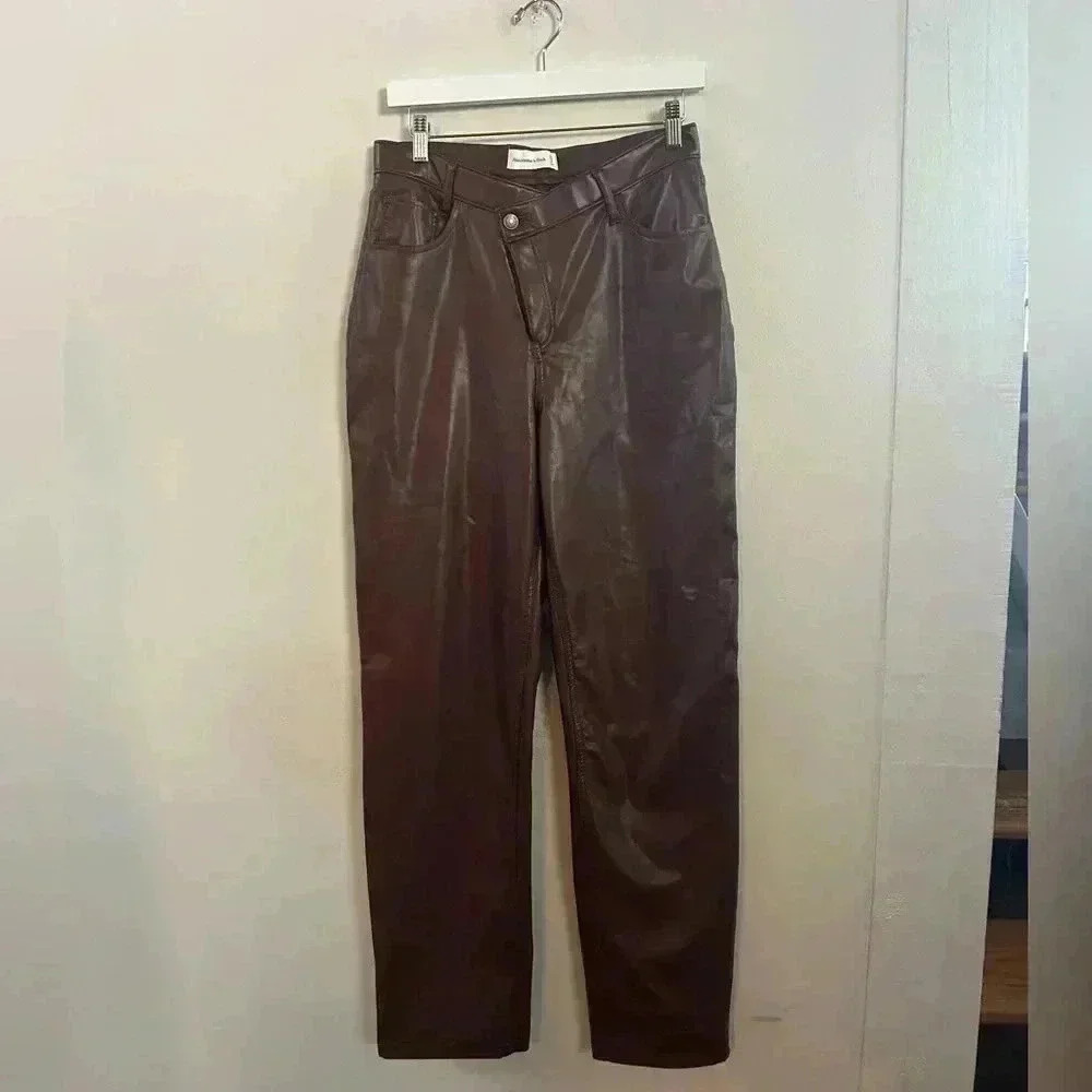 Abercrombie & Fitch asymmetrical button faux leather pants 29 8 long
